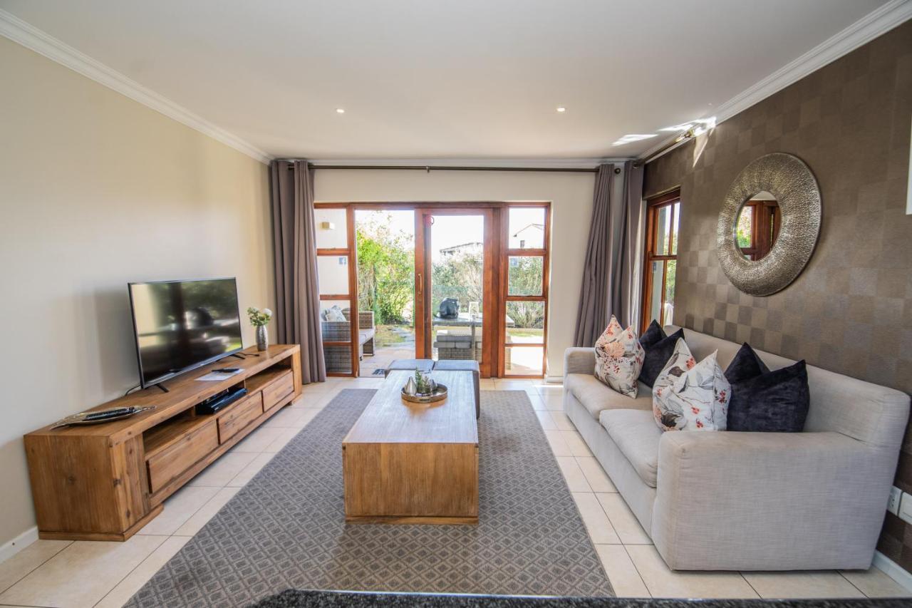 Six Whale Rock Gardens With Back Up Power For Load Shedding Apartment Plettenberg Bay Exterior foto